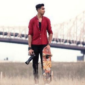 Meet your Posher, Hammad